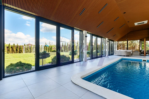 Зона бассейна