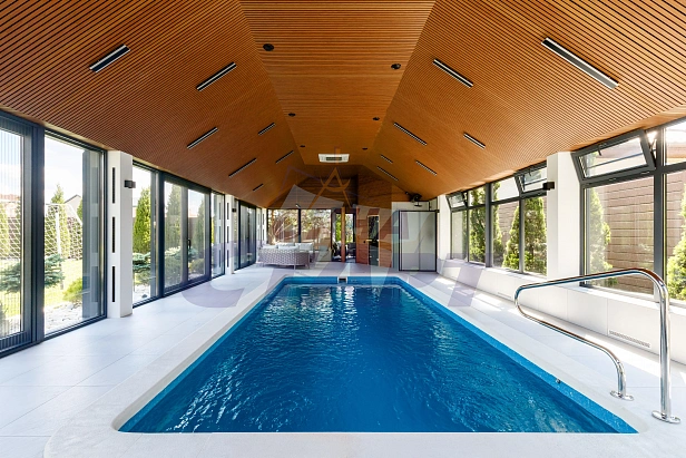 Зона бассейна