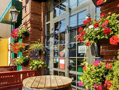 Лондон Паб - Входная группа